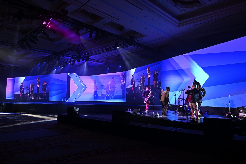 band playing on National Field Meeting stage