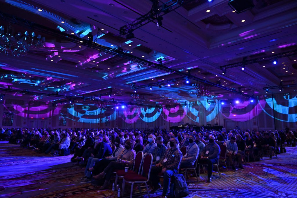 crowd at general session