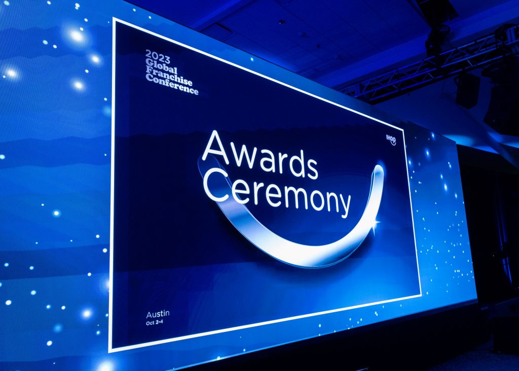 awards ceremony screen