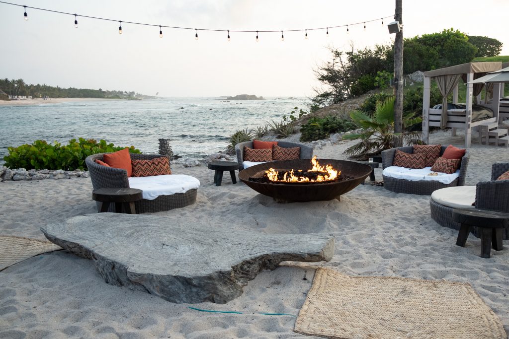 fire pit and lounge seating